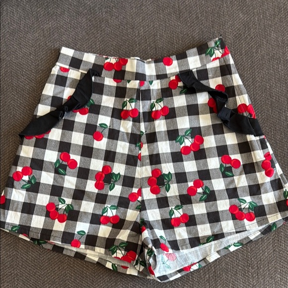 Collectif Black and White High Waist Shorts cherry print - Picture 1 of 3